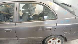 Recambio de puerta trasera izquierda para hyundai accent ii (lc) 1999-2012 1.3 referencia OEM IAM 7700325030 7700325030 