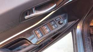 Recambio de mando elevalunas delantero izquierdo para toyota c-hr 2016- hybrid active referencia OEM IAM 84040F4010  