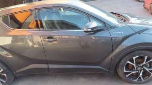 Recambio de puerta delantera derecha para toyota c-hr 2016- hybrid active referencia OEM IAM 67001F4010  