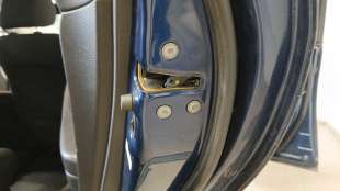 Recambio de cerradura puerta trasera derecha para toyota avensis (_t25_) 2003-2008 2.2 d-4d (adt251_) referencia OEM IAM 6905002