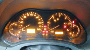 Recambio de cuadro instrumentos para toyota avensis (_t25_) 2003-2008 2.2 d-4d (adt251_) referencia OEM IAM 8380005851 838000585