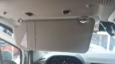 Recambio de parasol izquierdo para peugeot rifter 2018- 1.5 bluehdi 100 referencia OEM IAM 98094985BJ  