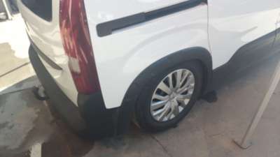 Recambio de puente trasero para peugeot rifter 2018- 1.5 bluehdi 100 referencia OEM IAM 9822650280  