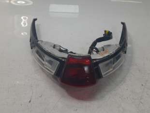 Recambio de piloto trasero central para piaggio (vespa) piaggio liberty 125 iget 2016- referencia OEM IAM 1D001652  