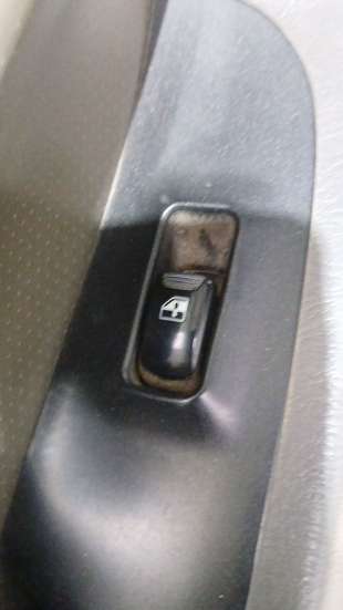 Recambio de mando elevalunas trasero izquierdo para hyundai santa fé i (sm) 2000-2006 2.0 crdi referencia OEM IAM 9358026100 935