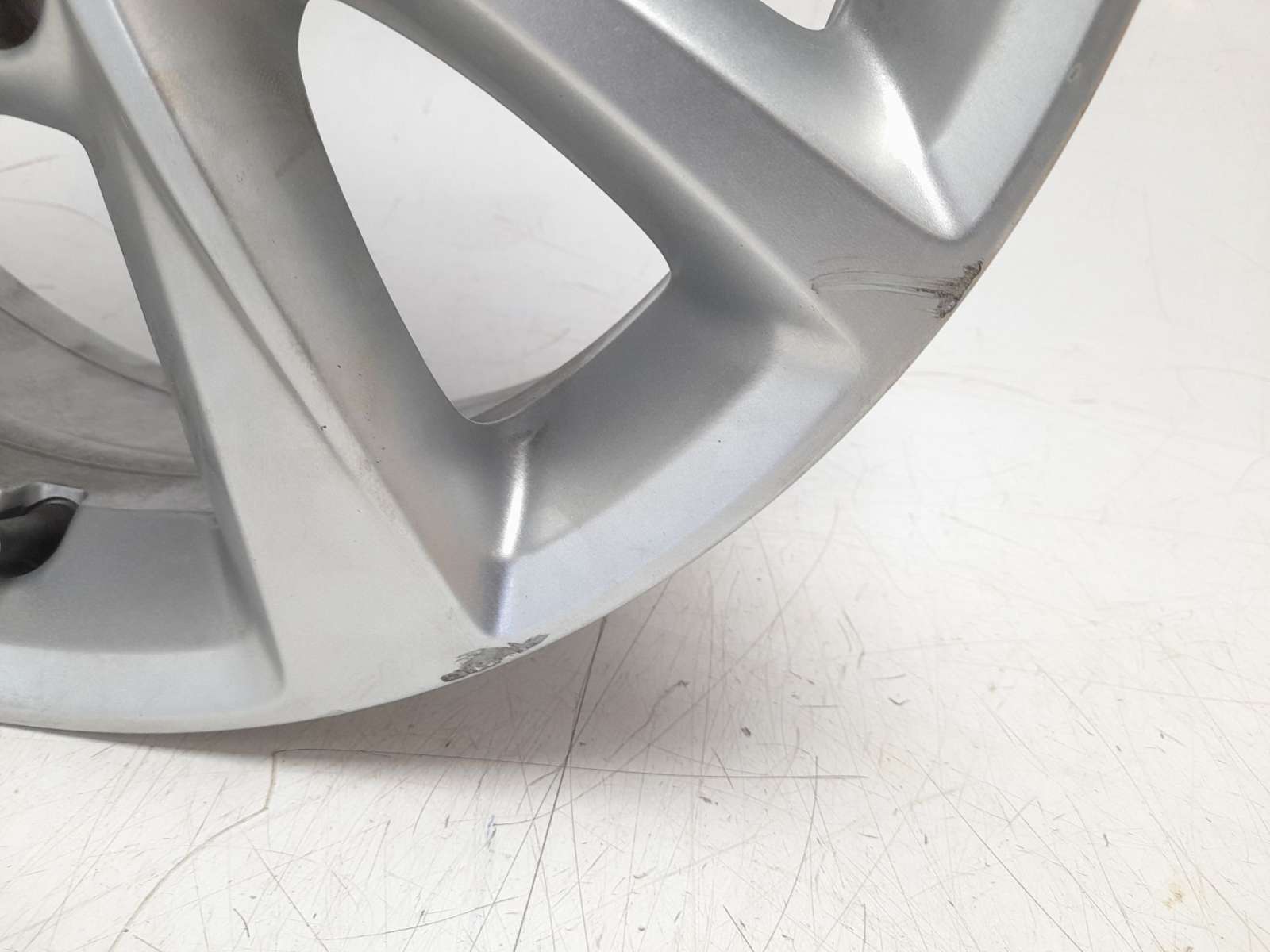 Recambio de llanta para opel corsa f (p2jo) 2019- 1.2 (68) referencia OEM IAM 9832277280   Recambio de llanta para opel corsa f (p2jo) 2019- 1.2 (68) referencia OEM IAM 9832277280