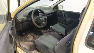 opel corsa b (s93) 1993-2002 del año 1999