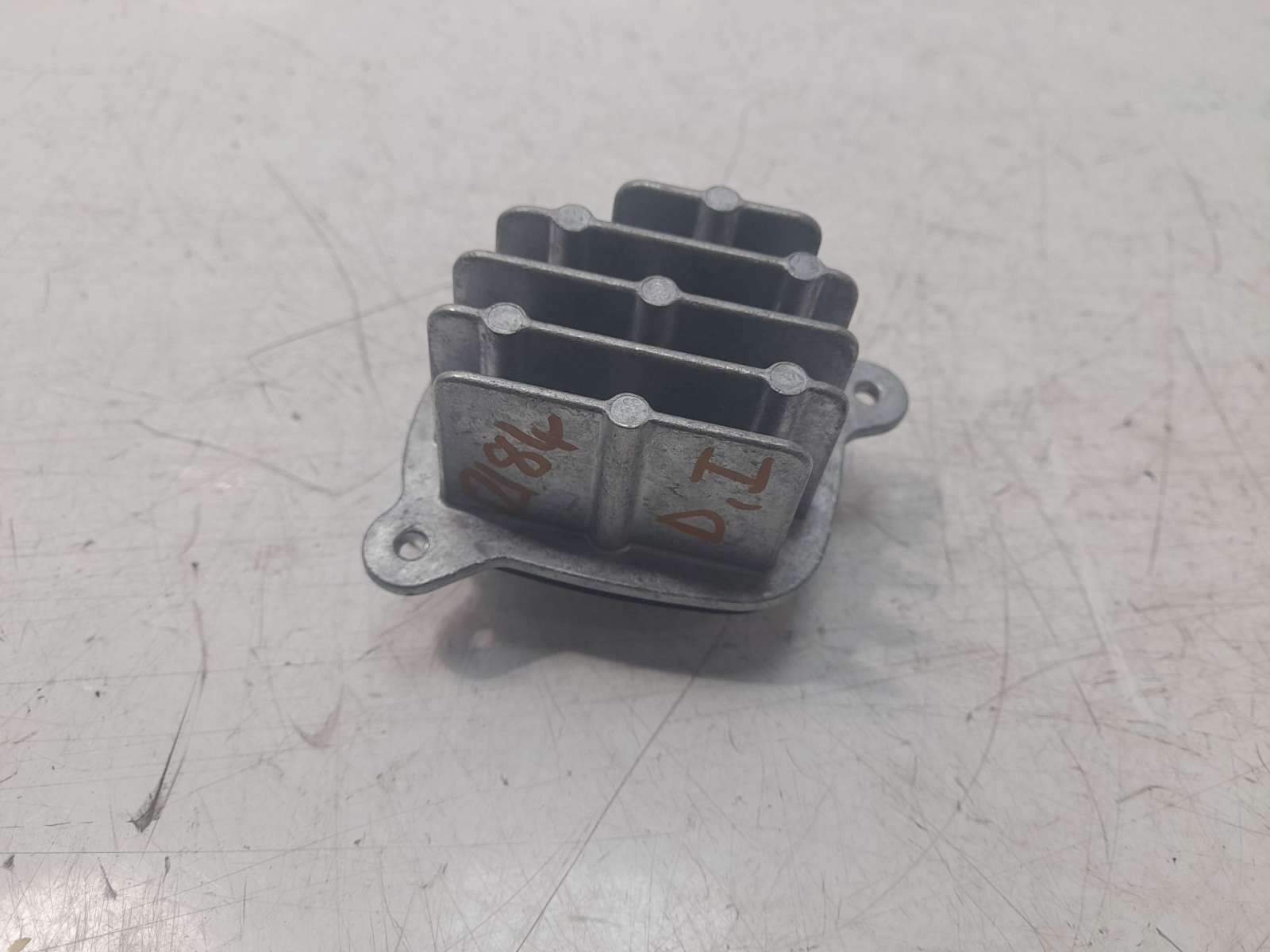 Recambio de bombillas para opel corsa f (p2jo) 2019- 1.2 (68) referencia OEM IAM 90186989   Recambio de bombillas para opel corsa f (p2jo) 2019- 1.2 (68) referencia OEM IAM 90186989