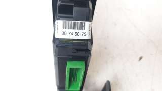 Recambio de mando elevalunas delantero derecho para volvo s60 i (384) 2000-2010 d5 referencia OEM IAM 30746075  