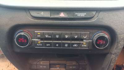 Recambio de mando climatizador para kia xceed 2019- business referencia OEM IAM 97250J7202WK  