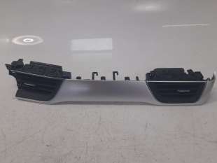 Recambio de aireador central para renault captur ii 2019- techno referencia OEM IAM 687605844R  