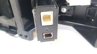 Recambio de apoyabrazos central para lexus rc 2014- referencia OEM IAM 5892024120B0  
