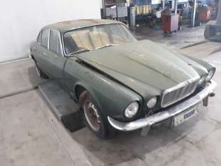 jaguar xj6/12 1986- del año 1977