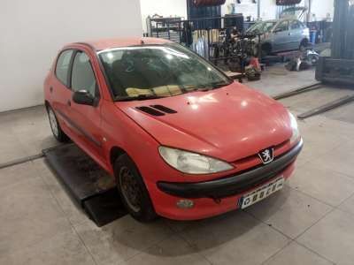 peugeot 206 berlina 1998-2010 del año 2001