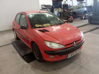peugeot 206 berlina 1998-2010 del año 2001