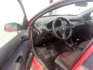 peugeot 206 berlina 1998-2010 del año 2001