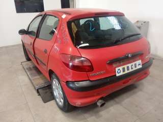 peugeot 206 berlina 1998-2010 del año 2001