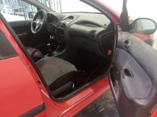 peugeot 206 berlina 1998-2010 del año 2001