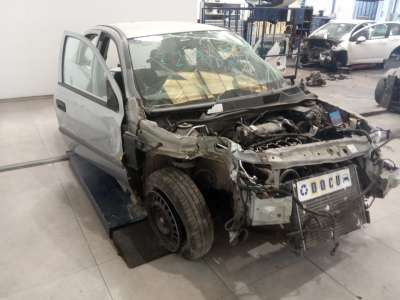 opel astra g berlina 1998-2004 del año 2001