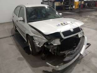 skoda octavia berlina (1u2) 1997-1998 del año 2000