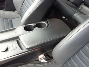Recambio de apoyabrazos central para lexus is iii (_e3_) 2013- 300h (ave30_) referencia OEM IAM 5892053031C3  