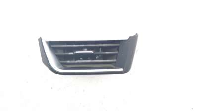 Recambio de aireador derecho para renault clio v 2019- business edition referencia OEM IAM 687608207R  
