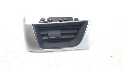 Recambio de aireador izquierdo para renault captur ii 2019- techno referencia OEM IAM 687611300R  