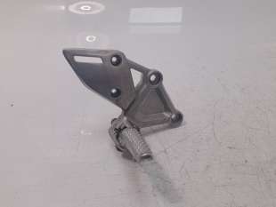 Recambio de estribera derecha para honda cb 650r 2018- referencia OEM IAM 50660MKND50  