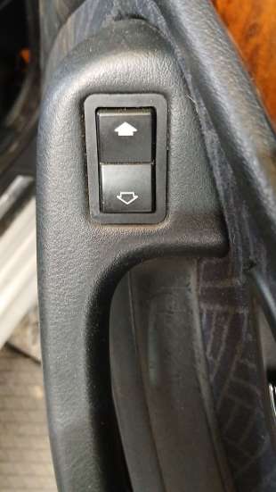 Recambio de mando elevalunas trasero derecho para bmw 5 (e39) 1995-2003 530 d referencia OEM IAM 61318368974 61318368974 