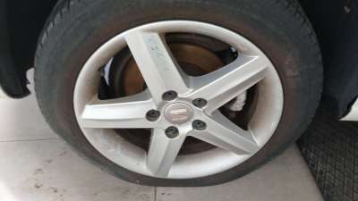 Recambio de llanta trasera derecha para seat leon (1p1) 2005-2013 1.6 tdi referencia OEM IAM 5P0601025K72V 5P0601025K72V 