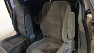 Recambio de asiento trasero medio para kia carnival ii (gq) 1999-2007 2.9 crdi referencia OEM IAM 2K54A57500D444 2K54A57500D444 