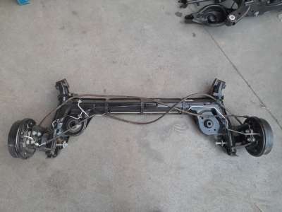 Recambio de puente trasero para dacia duster iii 2024- eco-g 100 essential referencia OEM IAM 555010048R  
