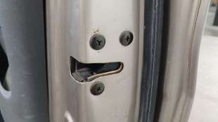 Recambio de cerradura puerta delantera derecha para kia carnival ii (gq) 1999-2007 2.9 crdi referencia OEM IAM 0K53A58310A 0K53A