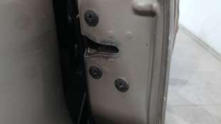 Recambio de cerradura puerta lateral corredera derecha para kia carnival ii (gq) 1999-2007 2.9 crdi referencia OEM IAM 0K53A7231