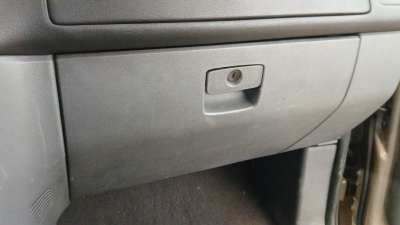 Recambio de guantera para kia carnival ii (gq) 1999-2007 2.9 crdi referencia OEM IAM 0K53A64030A44 0K53A64030A44 