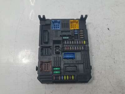 Recambio de caja reles / fusibles para citroën c3 2016- feel pack referencia OEM IAM 9845141280  