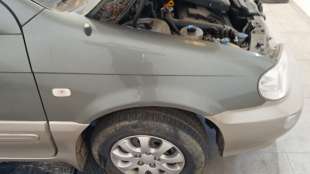 Recambio de aleta delantera derecha para kia carnival ii (gq) 1999-2007 2.9 crdi referencia OEM IAM 0K57A52111 0K57A52111 
