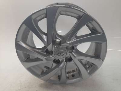 Recambio de llanta para toyota auris (_e18_) 2012-2018 1.8 hybrid (zwe186_) referencia OEM IAM 4261102E90  