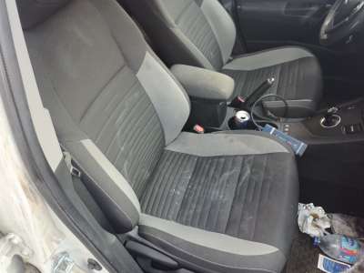 Recambio de juego asientos completo para toyota auris (_e18_) 2012-2018 1.8 hybrid (zwe186_) referencia OEM IAM 710720ZB30C1  