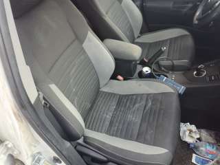 Recambio de juego asientos completo para toyota auris (_e18_) 2012-2018 1.8 hybrid (zwe186_) referencia OEM IAM 710720ZB30C1  
