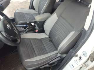 Recambio de juego asientos completo para toyota auris (_e18_) 2012-2018 1.8 hybrid (zwe186_) referencia OEM IAM 710720ZB30C1  