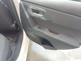 Recambio de mando elevalunas trasero derecho para toyota auris (_e18_) 2012-2018 1.8 hybrid (zwe186_) referencia OEM IAM 8481002