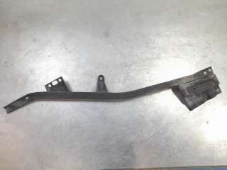 Recambio de travesaño inferior para ford mustang 2014- convertible gt referencia OEM IAM FR3B76102B57A  