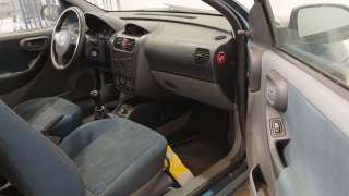 opel corsa c (x01) 2000-2009 del año 2001
