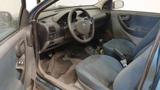 opel corsa c (x01) 2000-2009 del año 2001