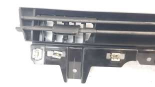 Recambio de aireador central para renault clio v 2019- business edition referencia OEM IAM 687503053R   2