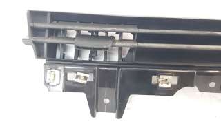 Recambio de aireador central para renault clio v 2019- business edition referencia OEM IAM 687503053R  