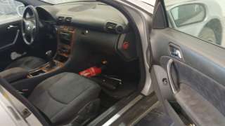mercedes-benz clase c (w203) 2000-2007 del año 2004