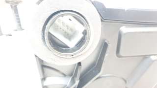 Recambio de cerradura puerta trasera derecha para lexus ux (za10) 2018- 250h referencia OEM IAM 6905076020  