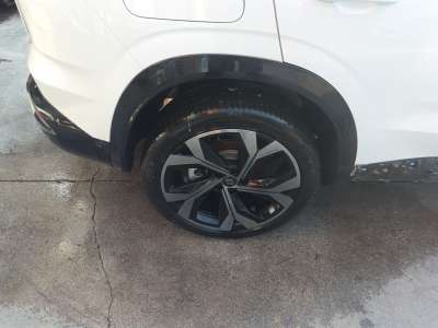 Recambio de amortiguador trasero derecho para renault austral 2022- techno referencia OEM IAM 562108737R  